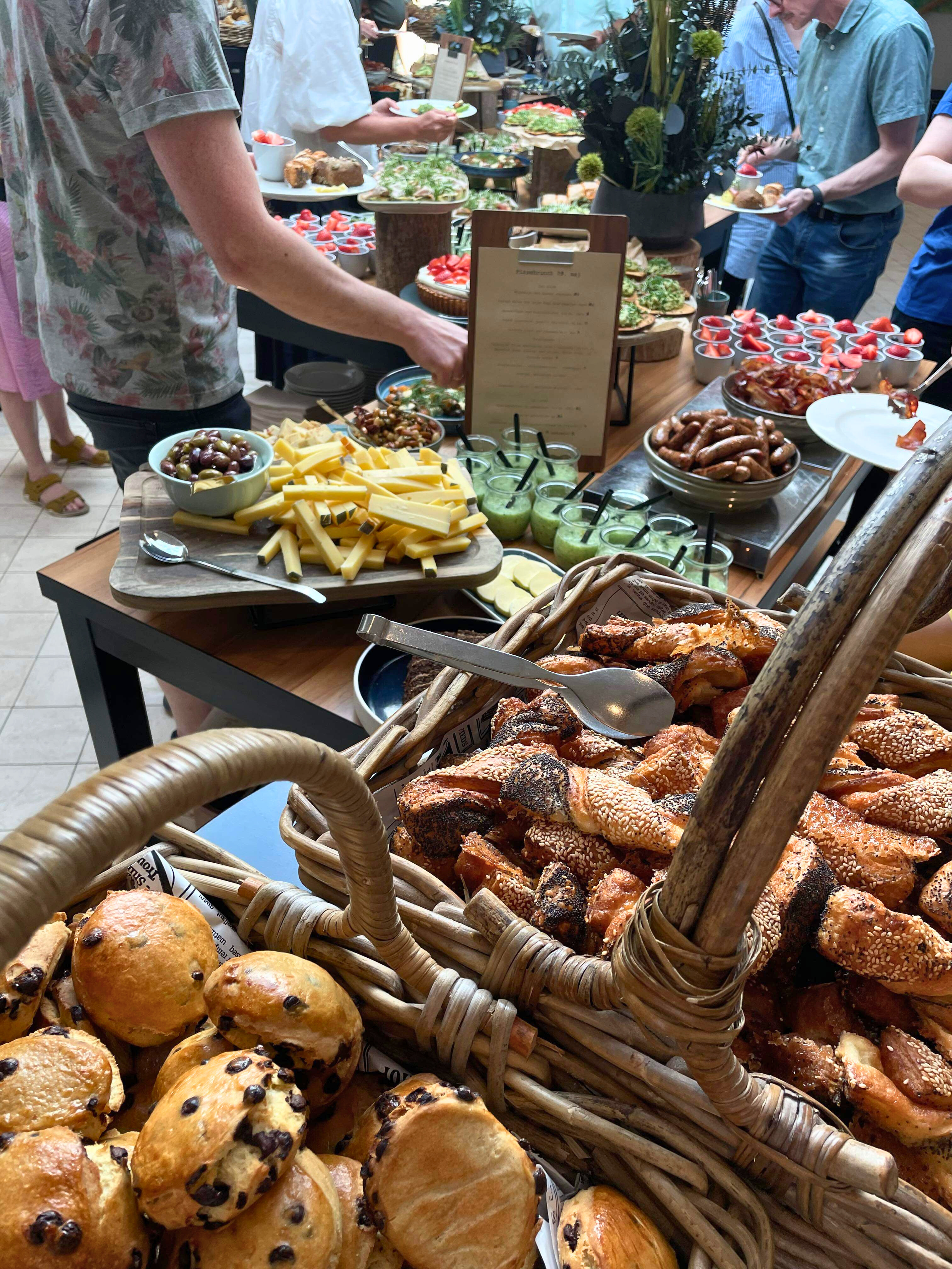 Pinsebrunch buffet